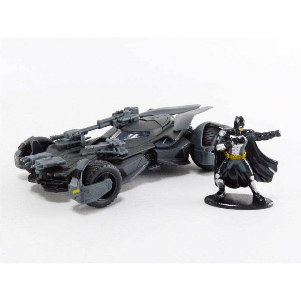 Justice League Movie Batmobile with Figure 1:32 Hollywd Ride