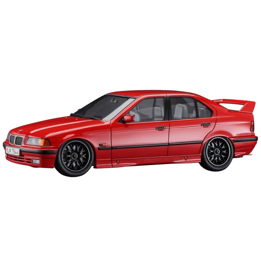Hasegawa BMW 320i with Trunk Spoiler 1/24 Scale Model