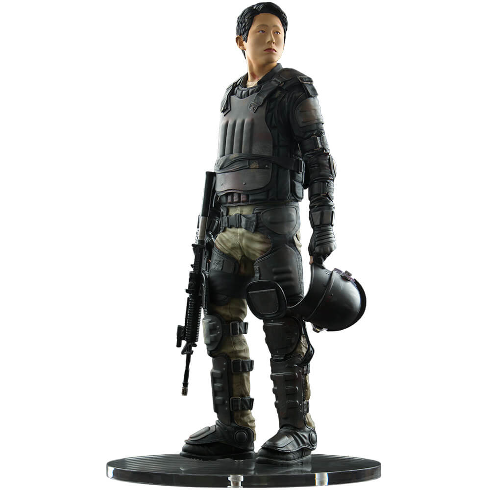 The Walking Dead Glenn in Riot Gear 1:4 Scale Statue