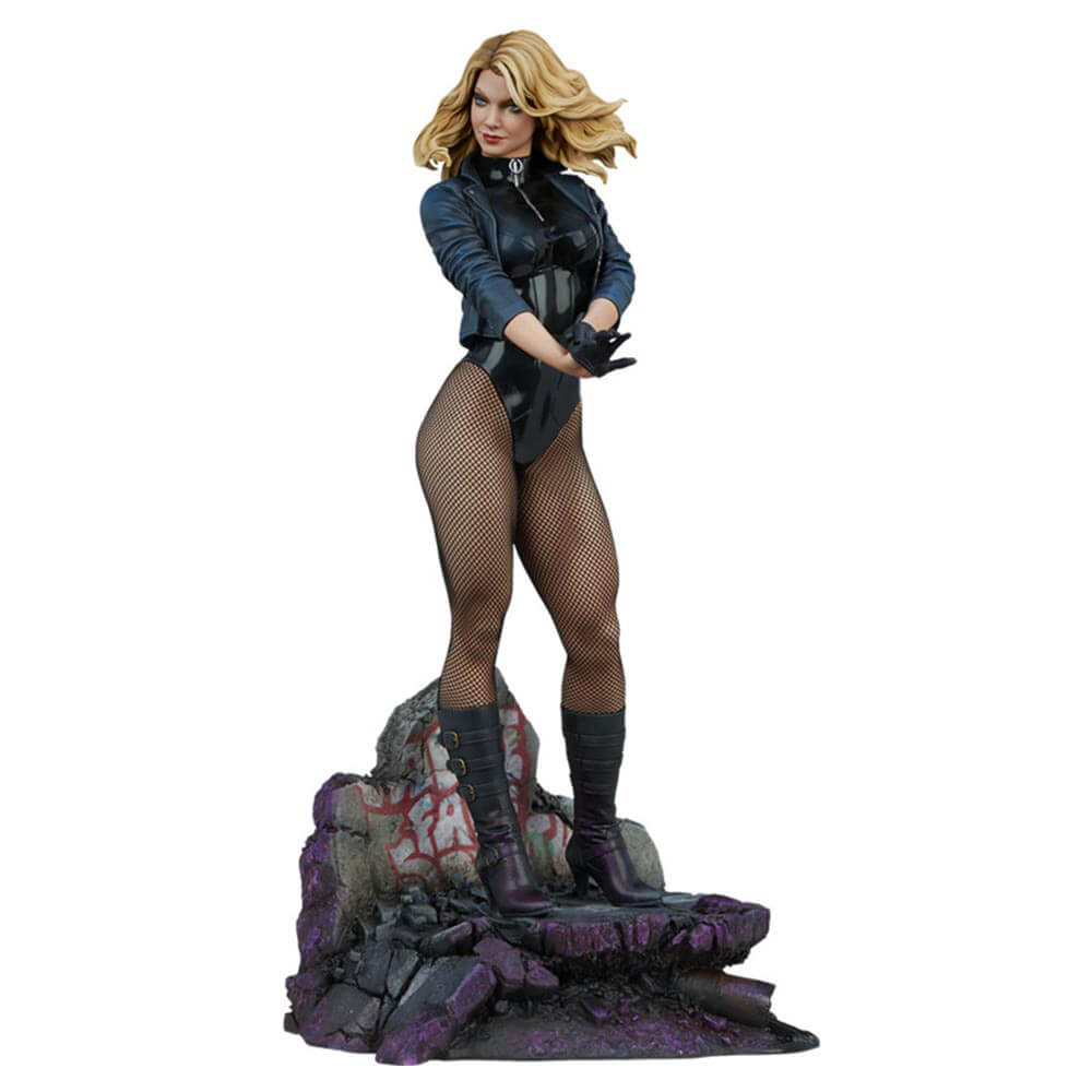 DC Bombshells Black Canary Premium Format Statue