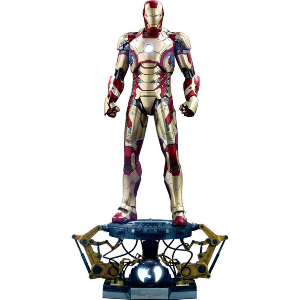 Iron Man 3 Iron Man Mark XLII Deluxe 1:4 Scale Action Figure